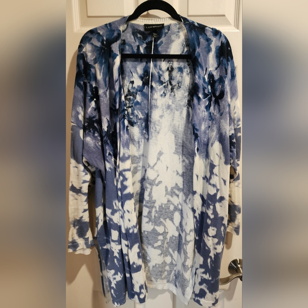 Lane Bryant blue and white open-front cardigan size 22/24